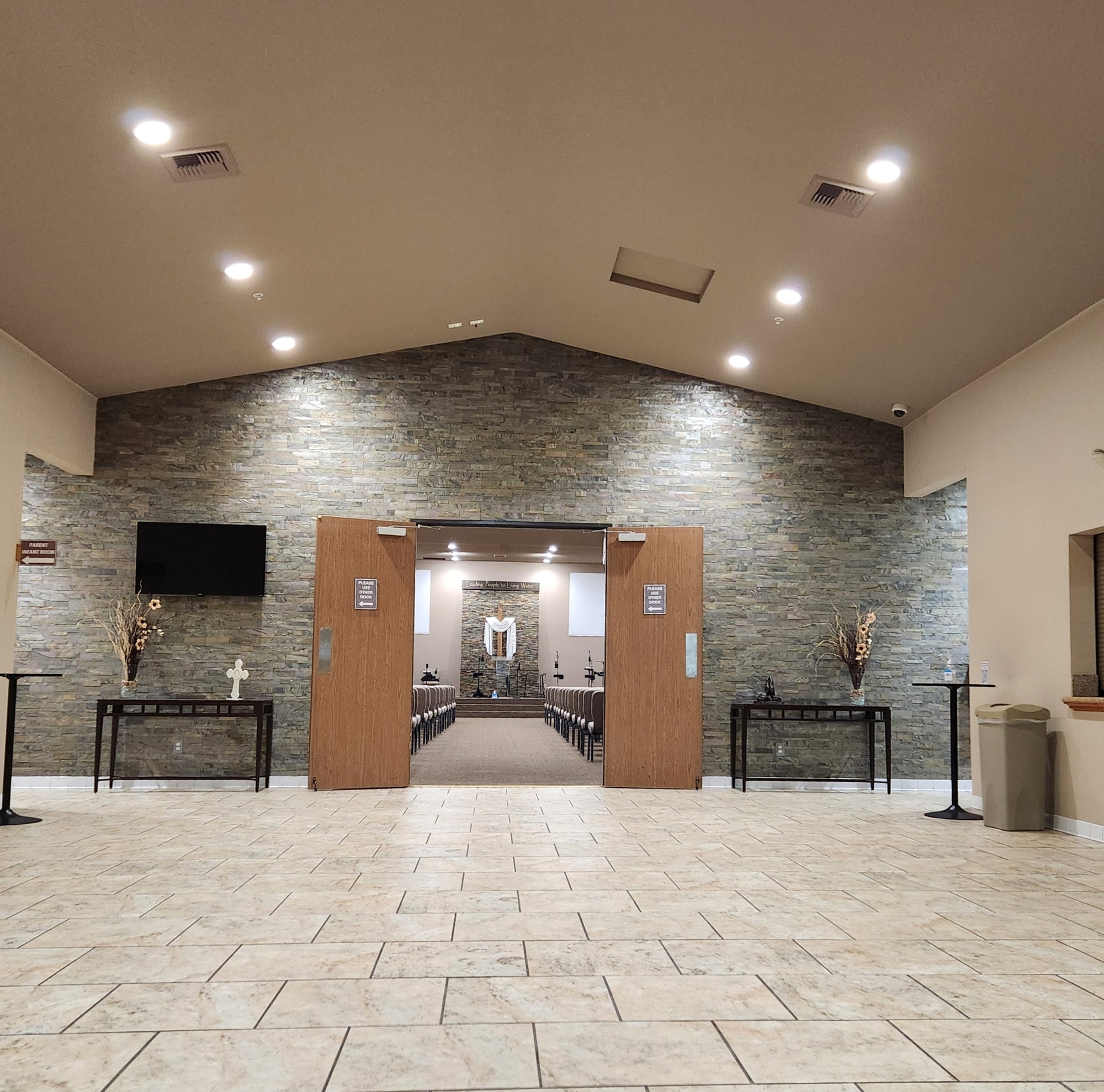 Existing site image showing a wall finish treatment; appearance reference without a verified product match